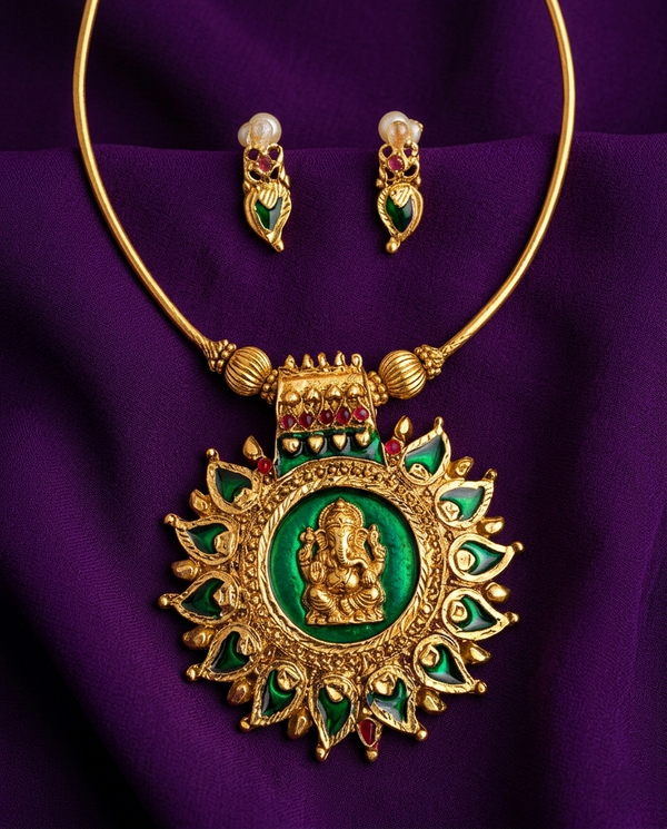 Antique Ganesha Sun Pendant Necklace Set