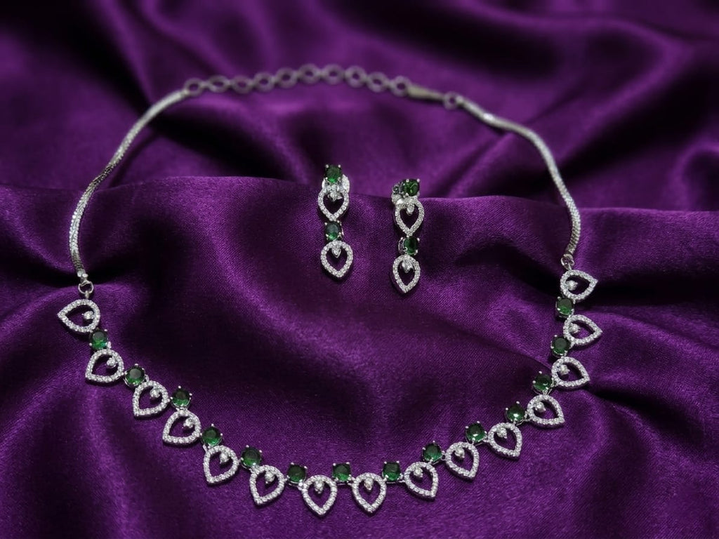 AD - Emerald Stone Heart Design Necklace Set - ae