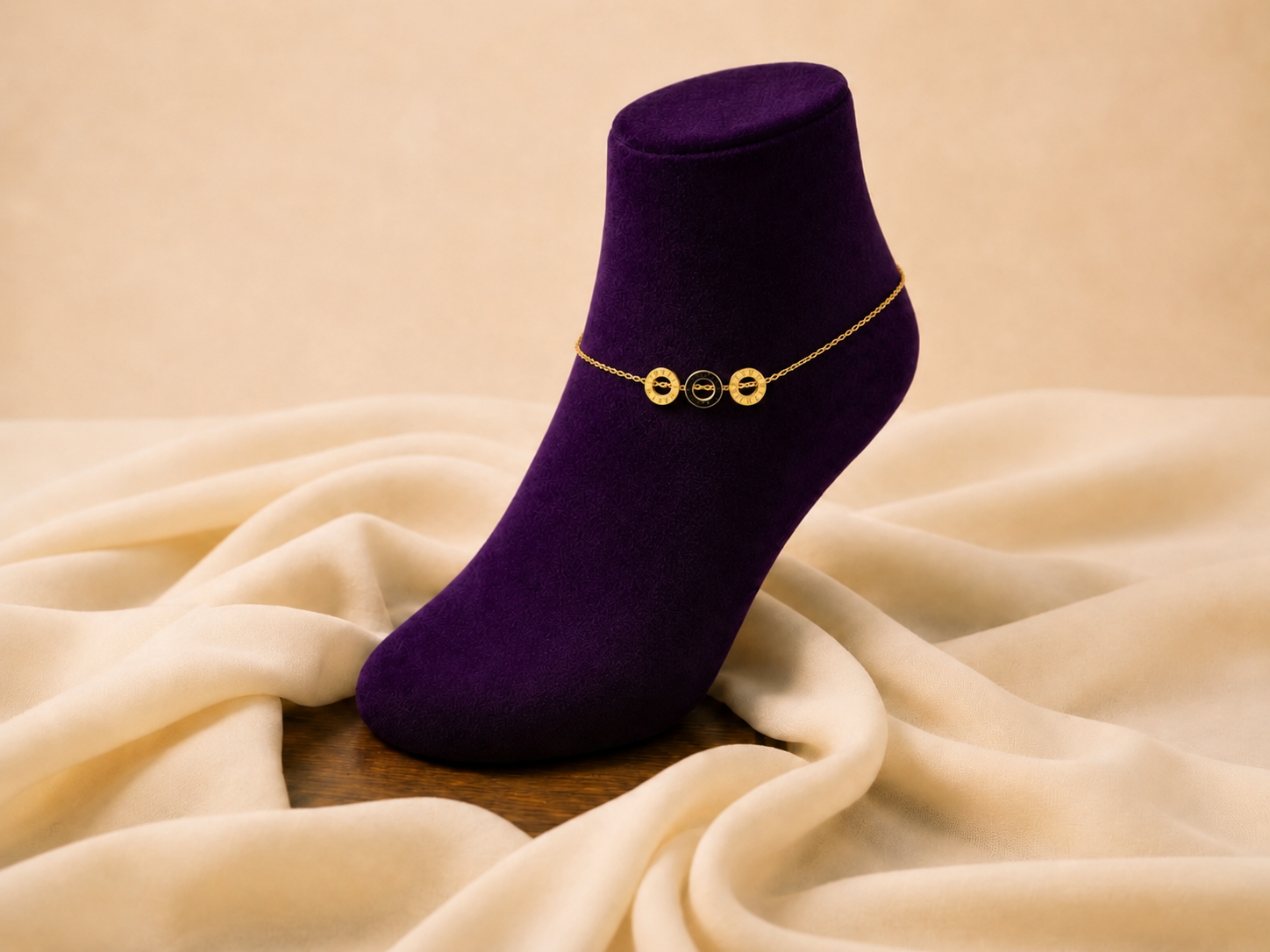 Golden Roman Trio Anklet