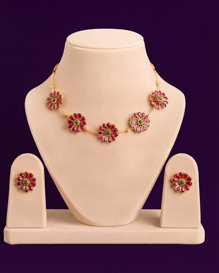 Petal Glow Necklace Set