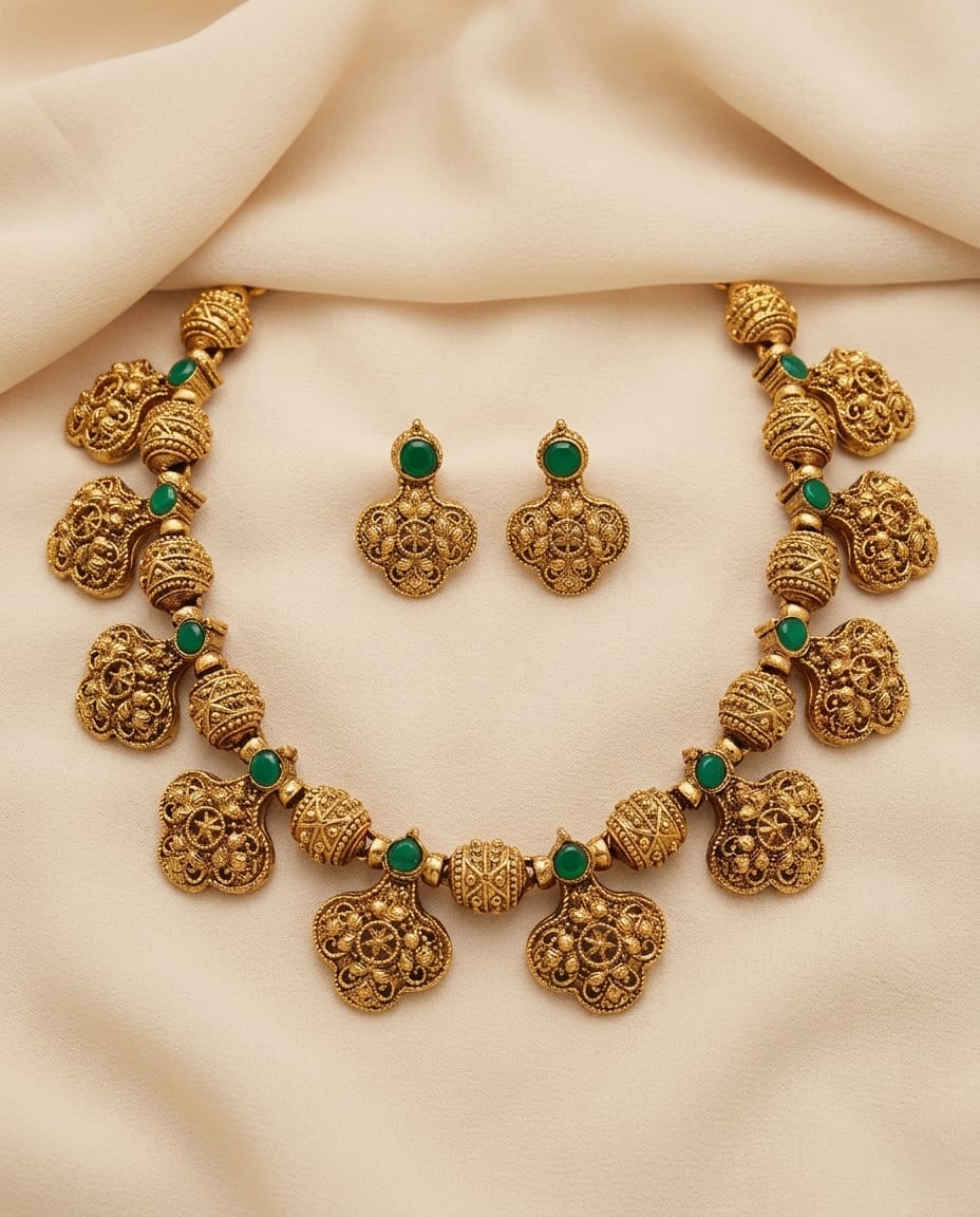 Antique Green Stone Floral Drop Necklace Set