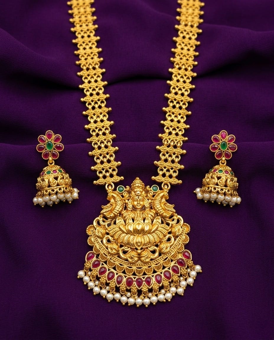 Antique Lakshmi Pearl Necklace Set