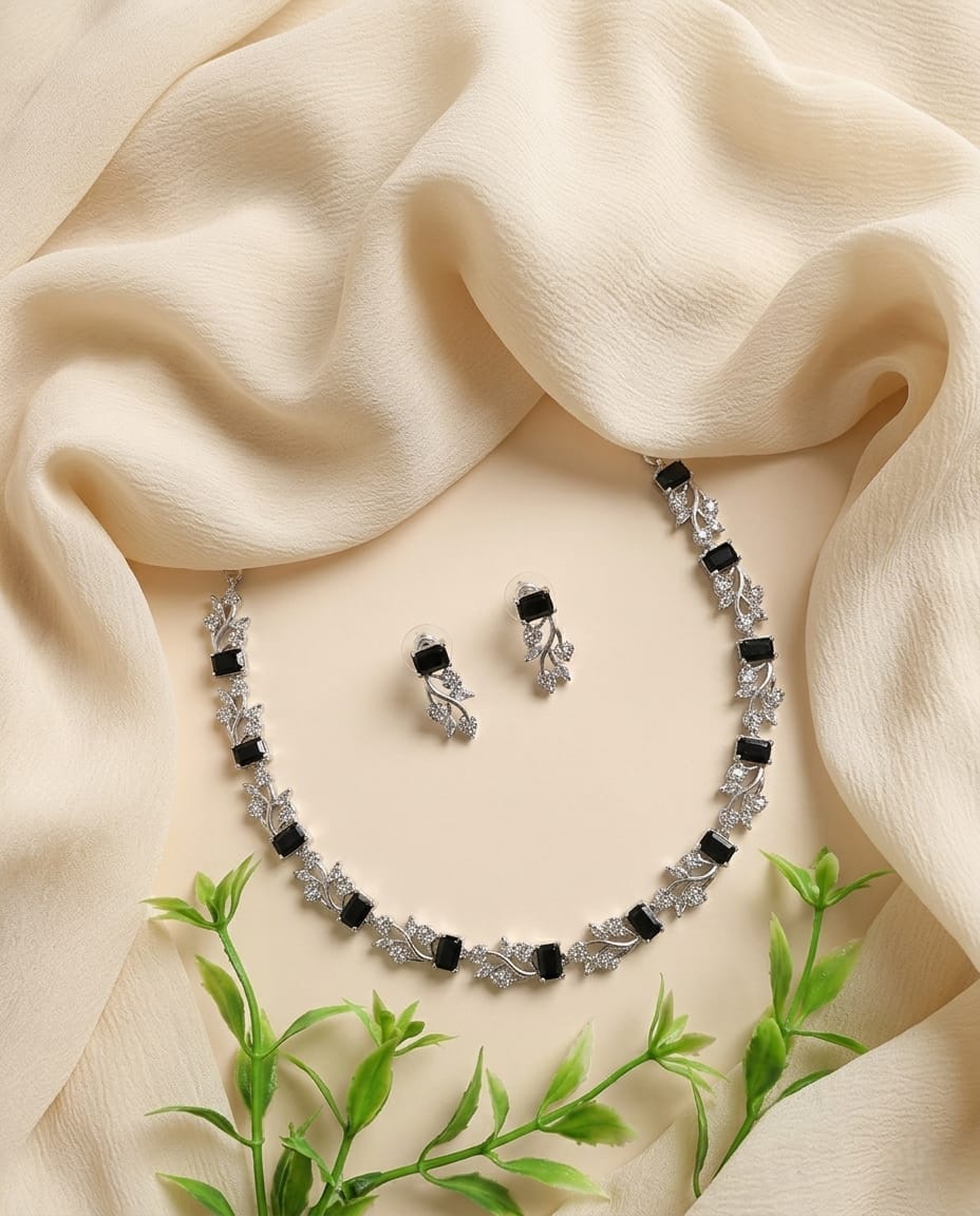 Leaf Vine Necklace Set