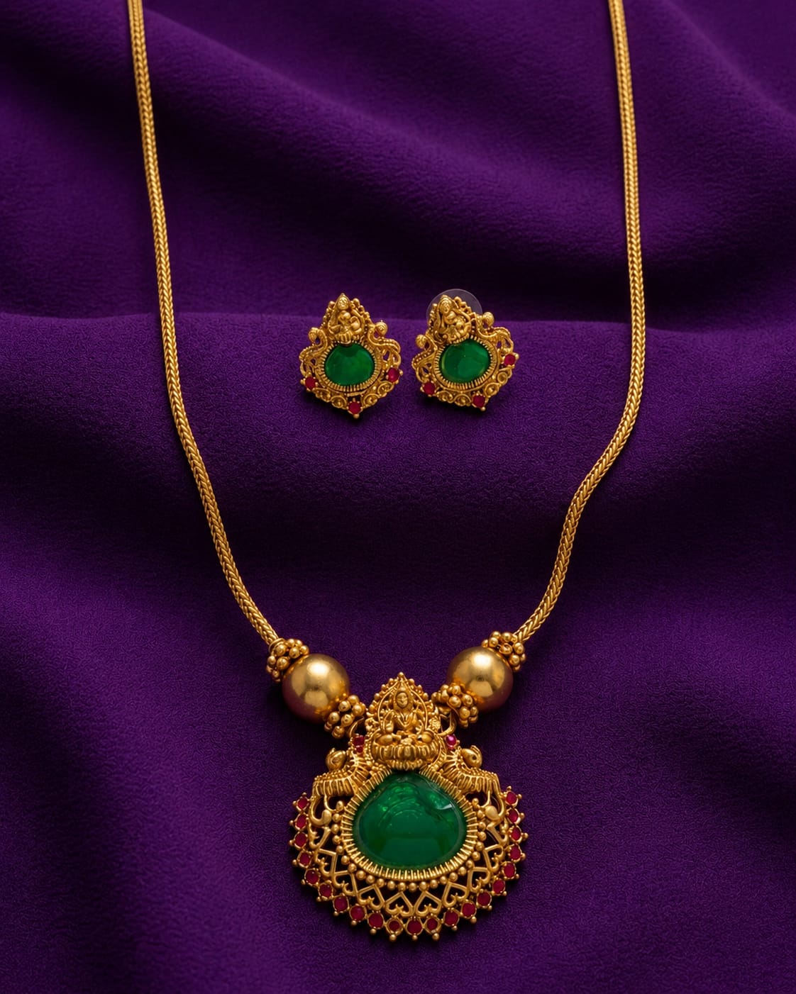 Green Stone Temple Necklace Set
