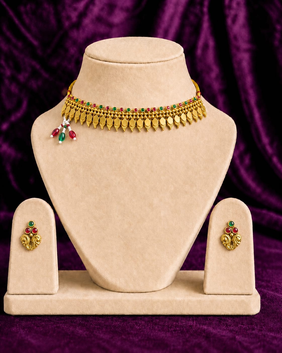 Antique Ilakkathali Necklace Set